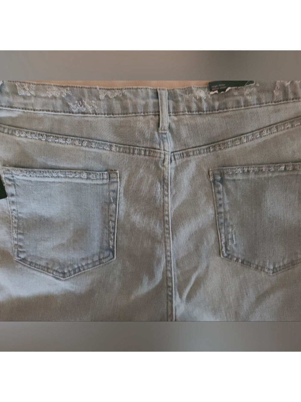 NWT Wild Fable High Rise Distressed Mom Jeans Size 18 - Picture 9 of 9